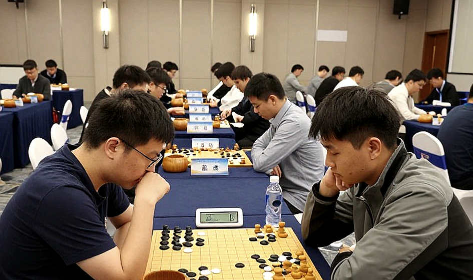 ChessBase पत्रिका #225: 27 मिनिएचर, चार एनोटेटर, और एक तारीख़ जो कहीं छपी ही नहीं